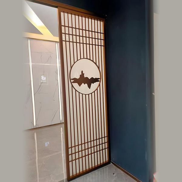 不銹鋼屏風(fēng)隔斷鏤空格柵客廳方通背景墻(圖1) 不銹鋼屏風(fēng)隔斷鏤空格柵客廳方通背景墻(圖1)