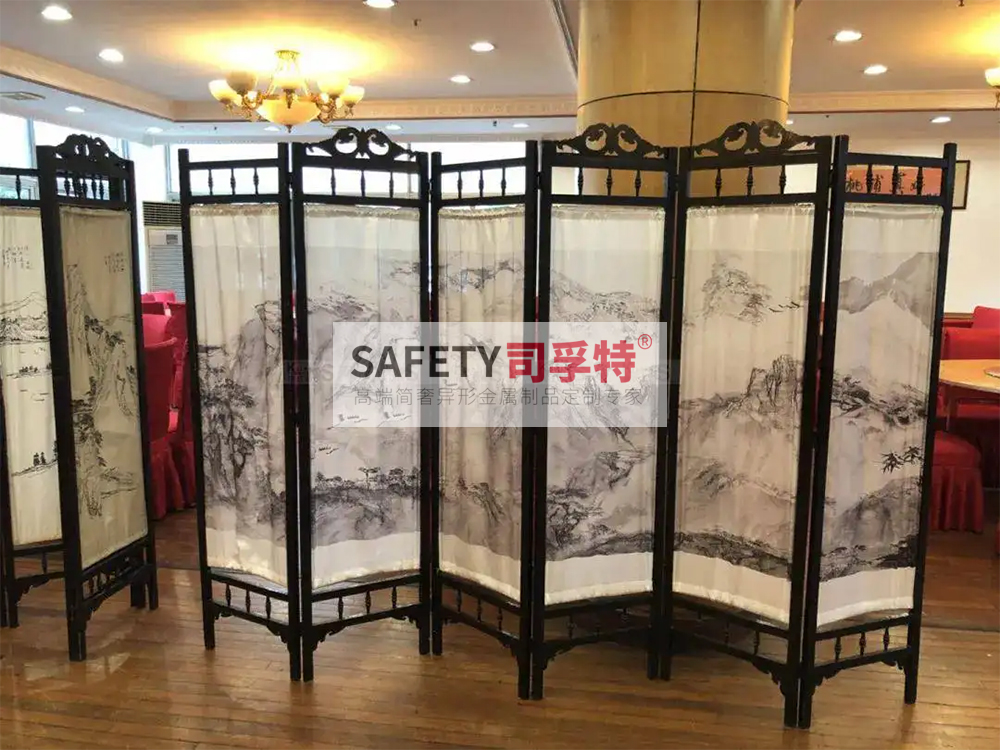 金屬屏風(fēng)有哪些種類？什么材質(zhì)的金屬屏風(fēng)好？[司孚特金屬屏風(fēng)](圖1)