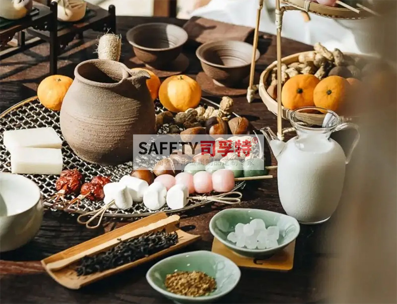 圍爐煮茶驟然爆火，一套好的圍爐茶桌必不可少[司孚特圍爐茶桌,炭火爐](圖2)