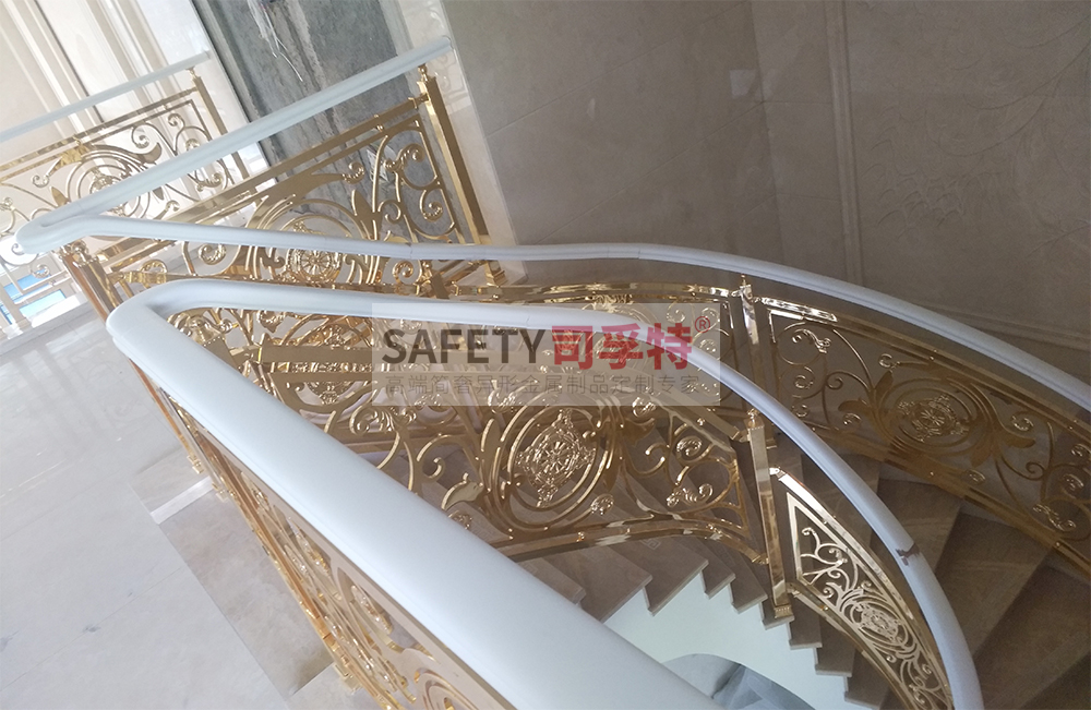 鋁藝鏤空雕花樓梯扶手：造型多樣，工藝成熟，彰顯高端品味(圖2)