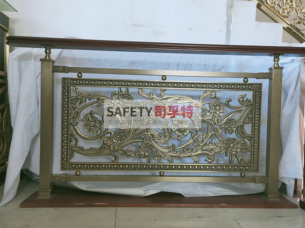 鋁藝鏤空雕花樓梯扶手：造型多樣，工藝成熟，彰顯高端品味(圖4)