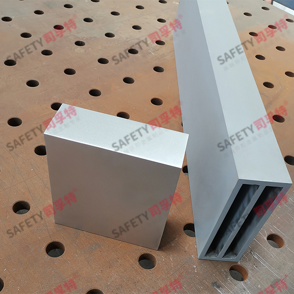 平日型氟碳噴涂精制鋼幕墻型材(圖4) 平日型氟碳噴涂精制鋼幕墻型材(圖4)