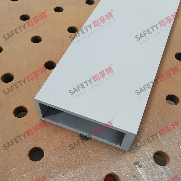 前抗面加厚氟碳噴涂焊接幕墻精制鋼型材(圖5) 前抗面加厚氟碳噴涂焊接幕墻精制鋼型材(圖5)